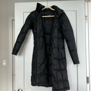 Women’s north face metropolis parka • medium • jammed zipper